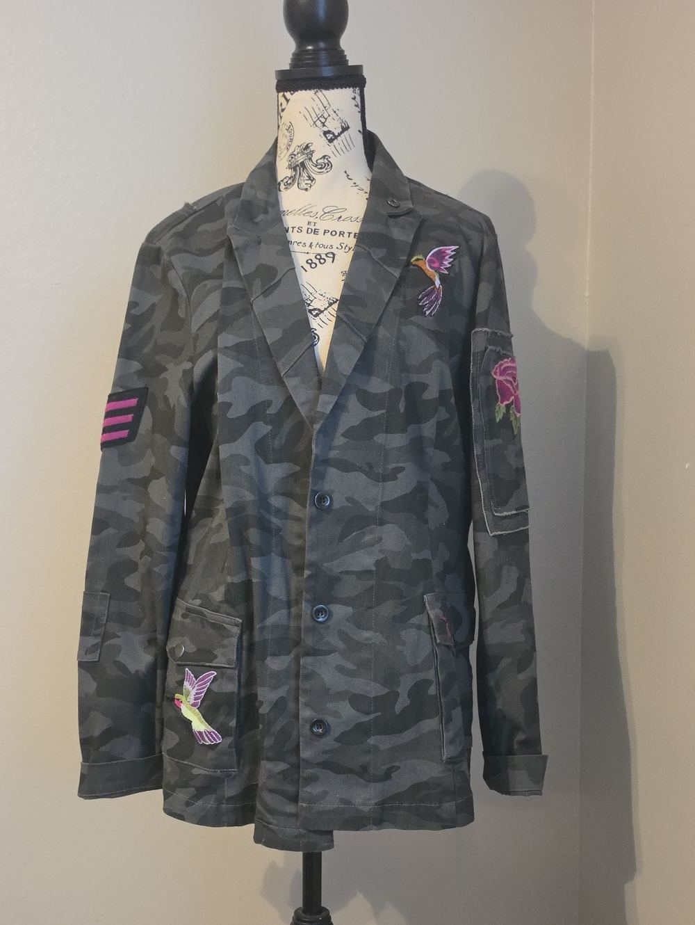 Women's Dark Gray Camo Blazer with Embroidered Patches Size XL